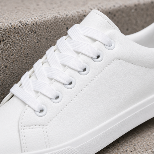 Lightweight Daily Sneakers